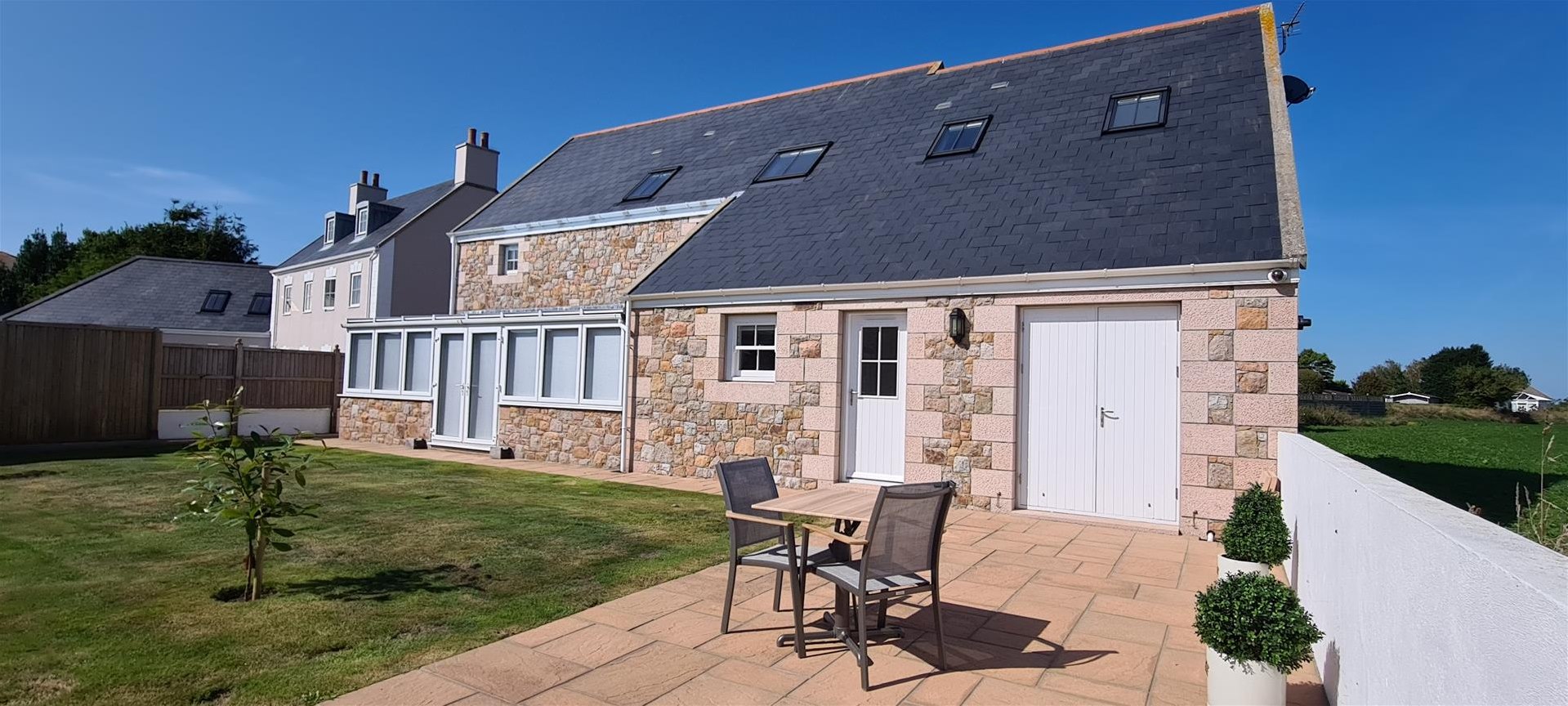 Property in La Rue Des Sapins, Jersey, JE3