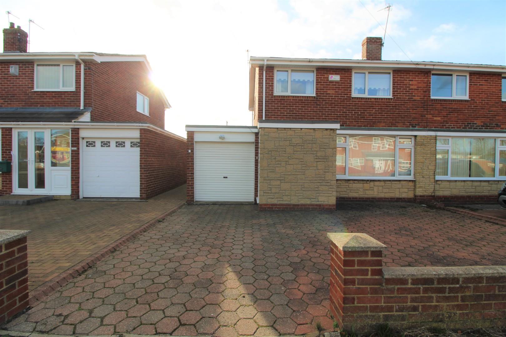Property in Elsdon Avenue, Seaton Delaval, Whitley Bay, Tyne and Wear