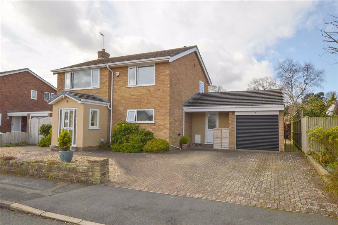 Property in Hawthorne Drive, Willaston, Wirral, CH64 1TH