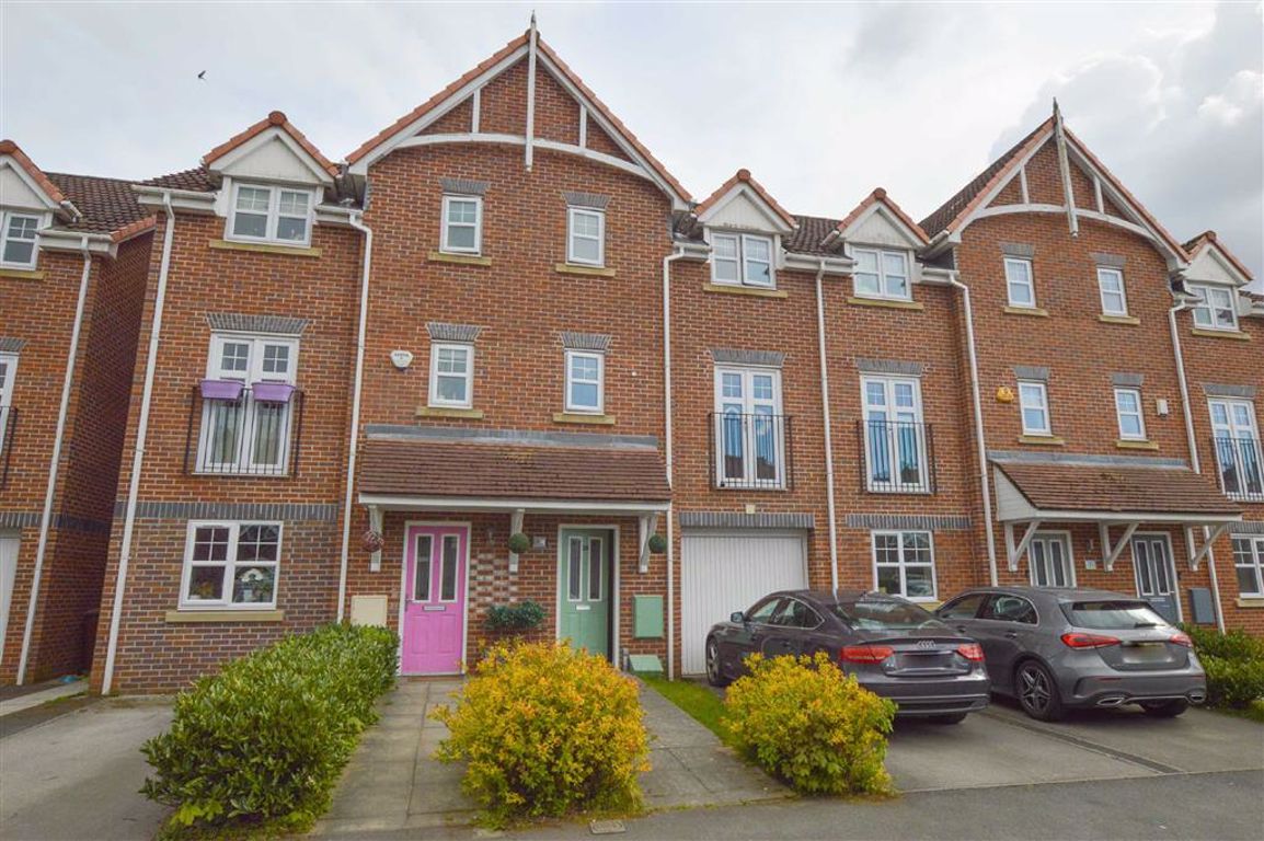 Property in Terminus Road, Bromborough, Wirral, CH62 3NS