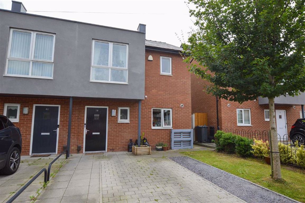 Property in Manor Place, Bromborough Pool, Wirral, CH62 4TX