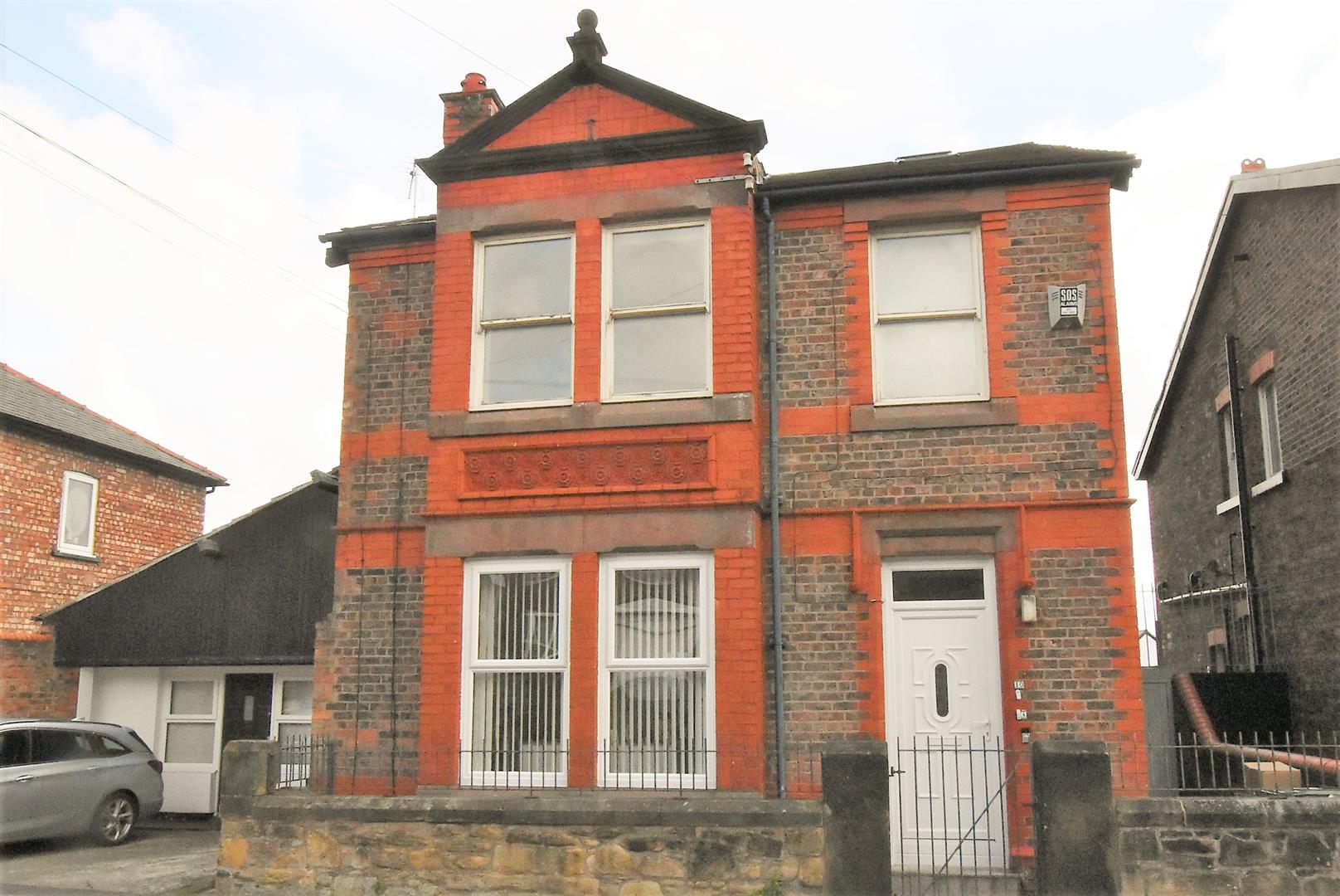 Property in Lingdale Road North, Claughton, Wirral, CH41 0DJ