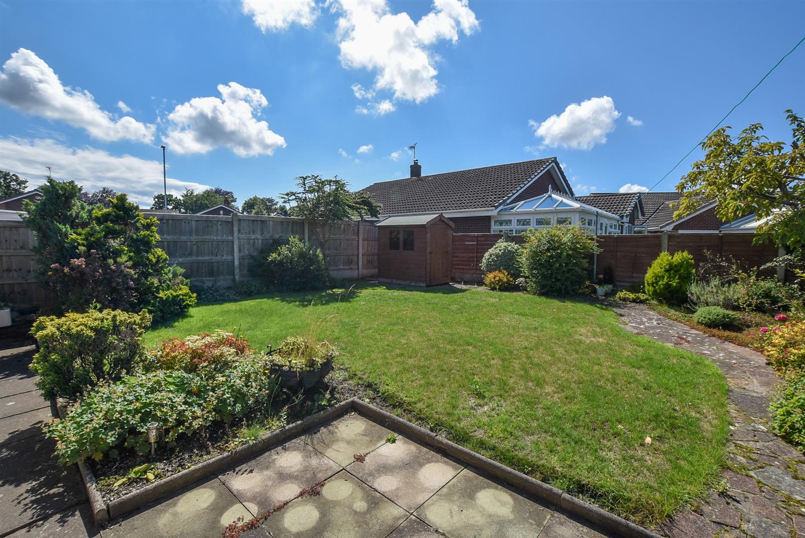 Property in Walford Close, Spital, Wirral, CH63 9HQ