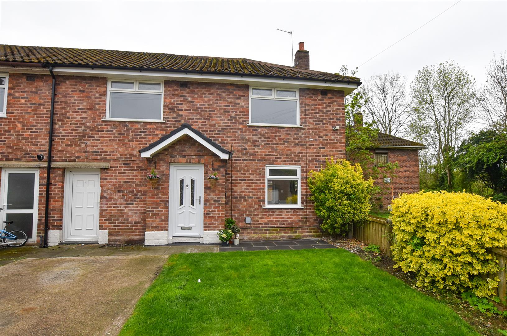 Property in Alston Close, Bromborough, Wirral, CH62 7AT