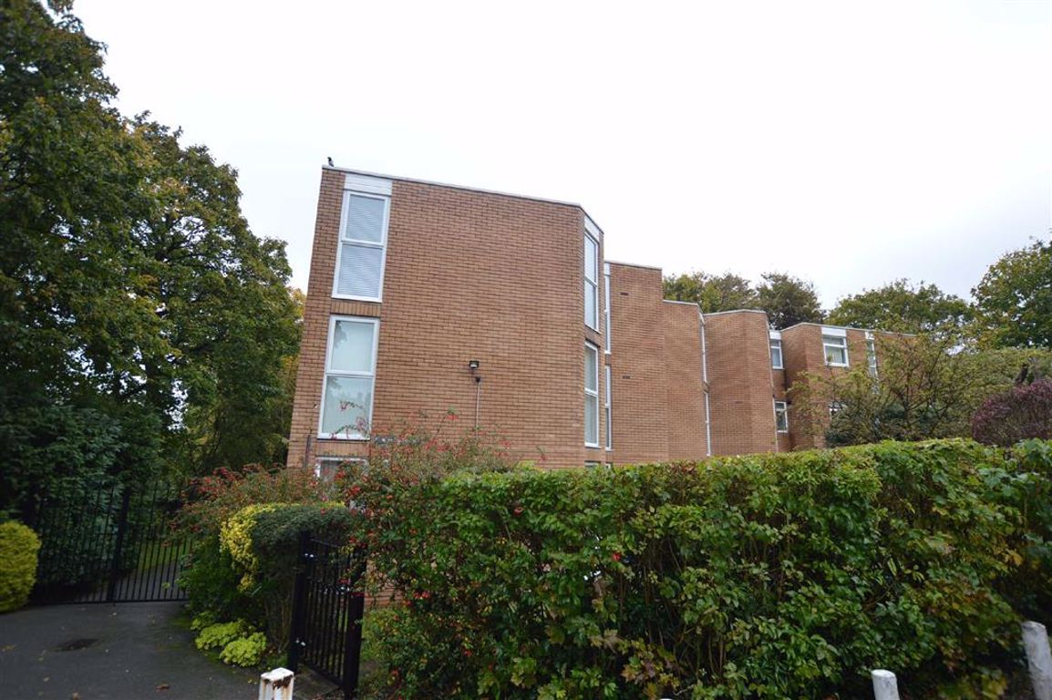 Property in Lingdale Court, Claughton, Wirral, CH43 8SR