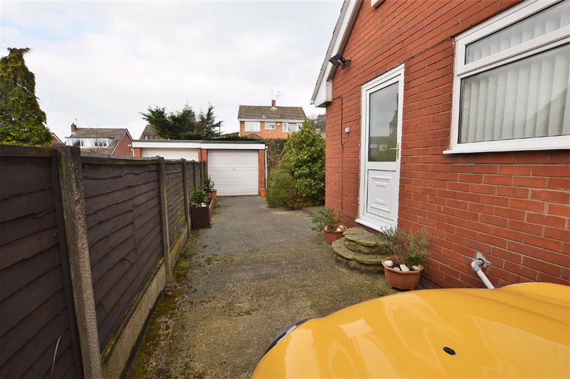 Property in Noctorum Dell, Noctorum, Wirral, CH43 9UL