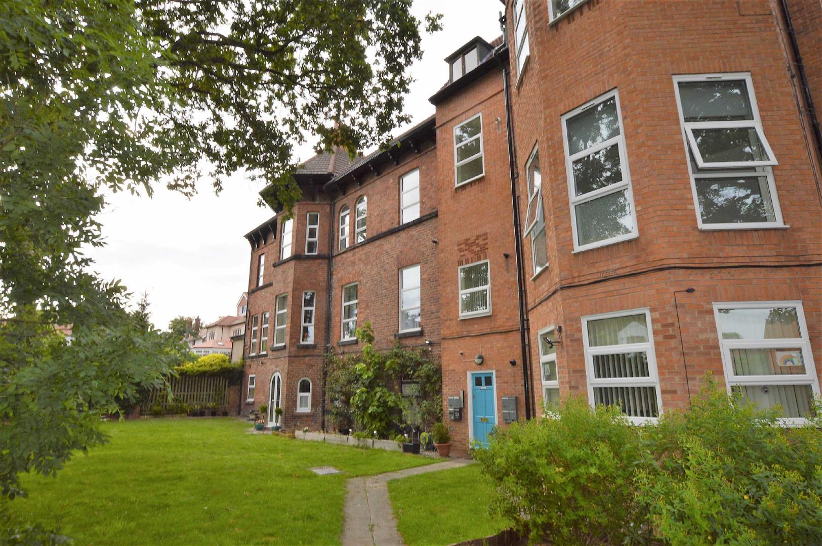 Property in Devonshire Place, Flat 11, Prenton, Wirral, CH43 1TX
