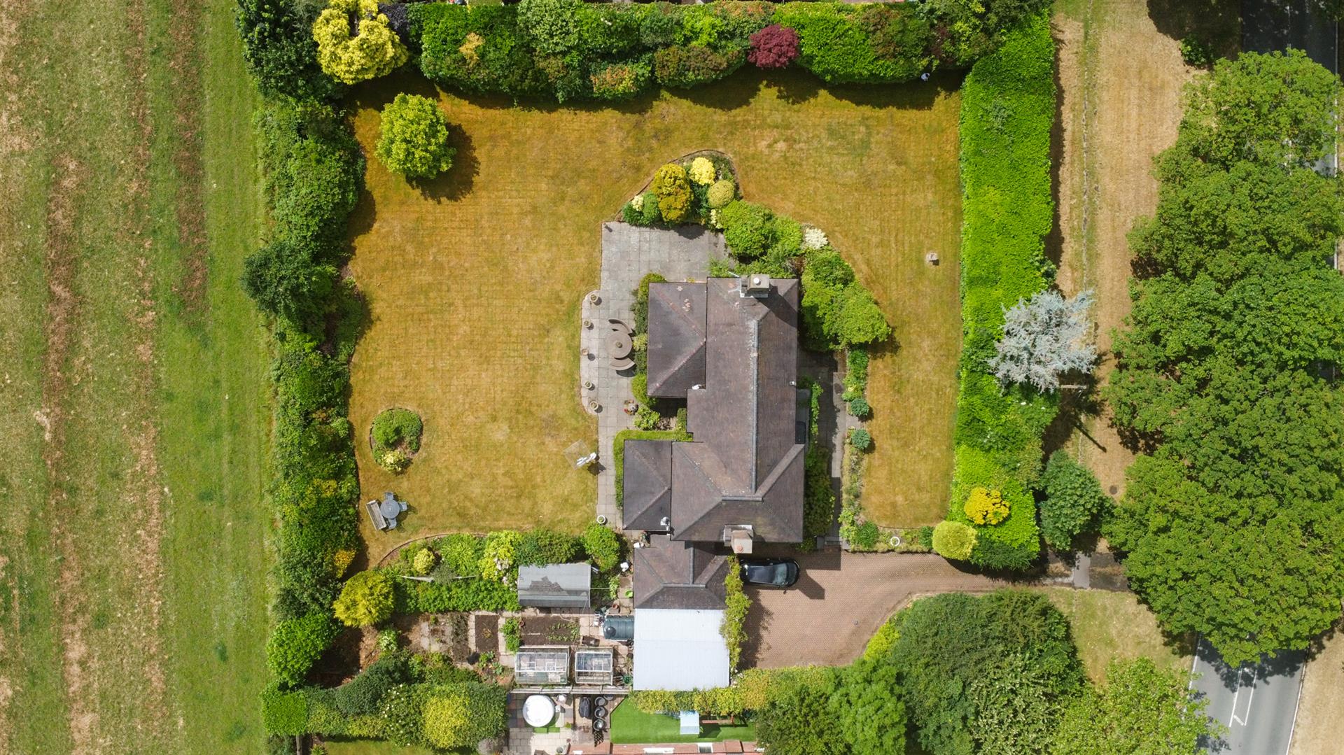 Property in Lever Causeway, Storeton, Wirral, CH63 6HT