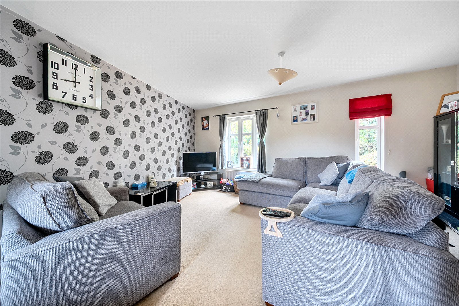 Songbird Close, Reading, RG2