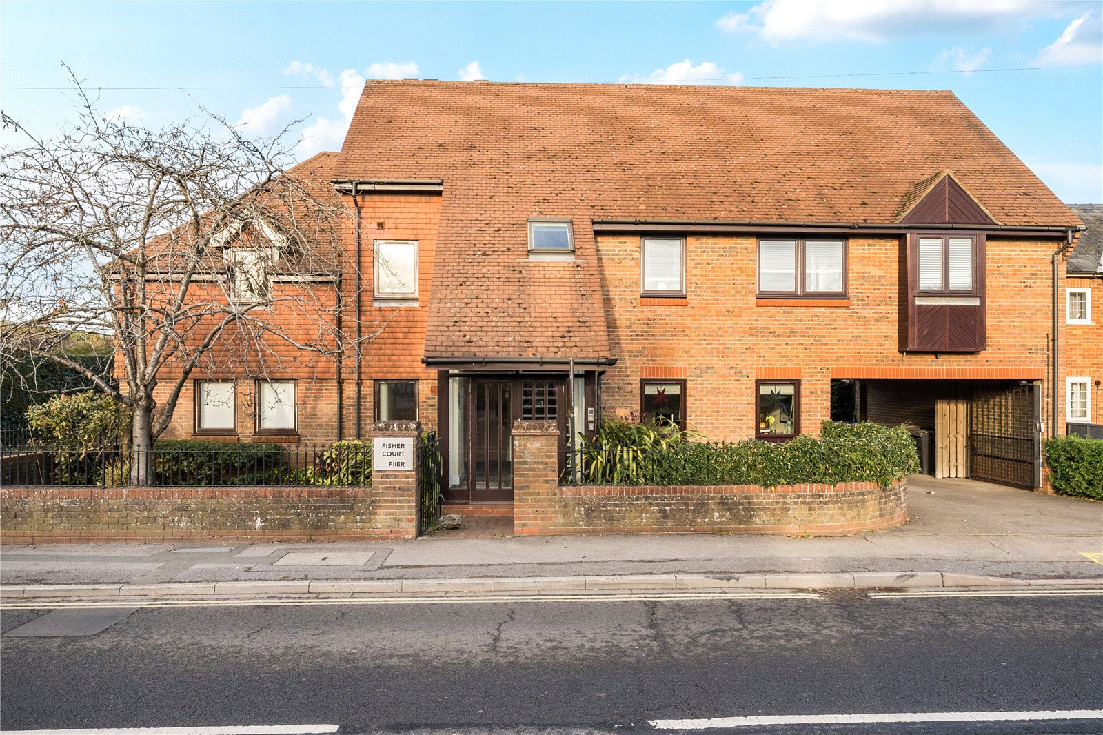 Fisher Court, Reading, RG7