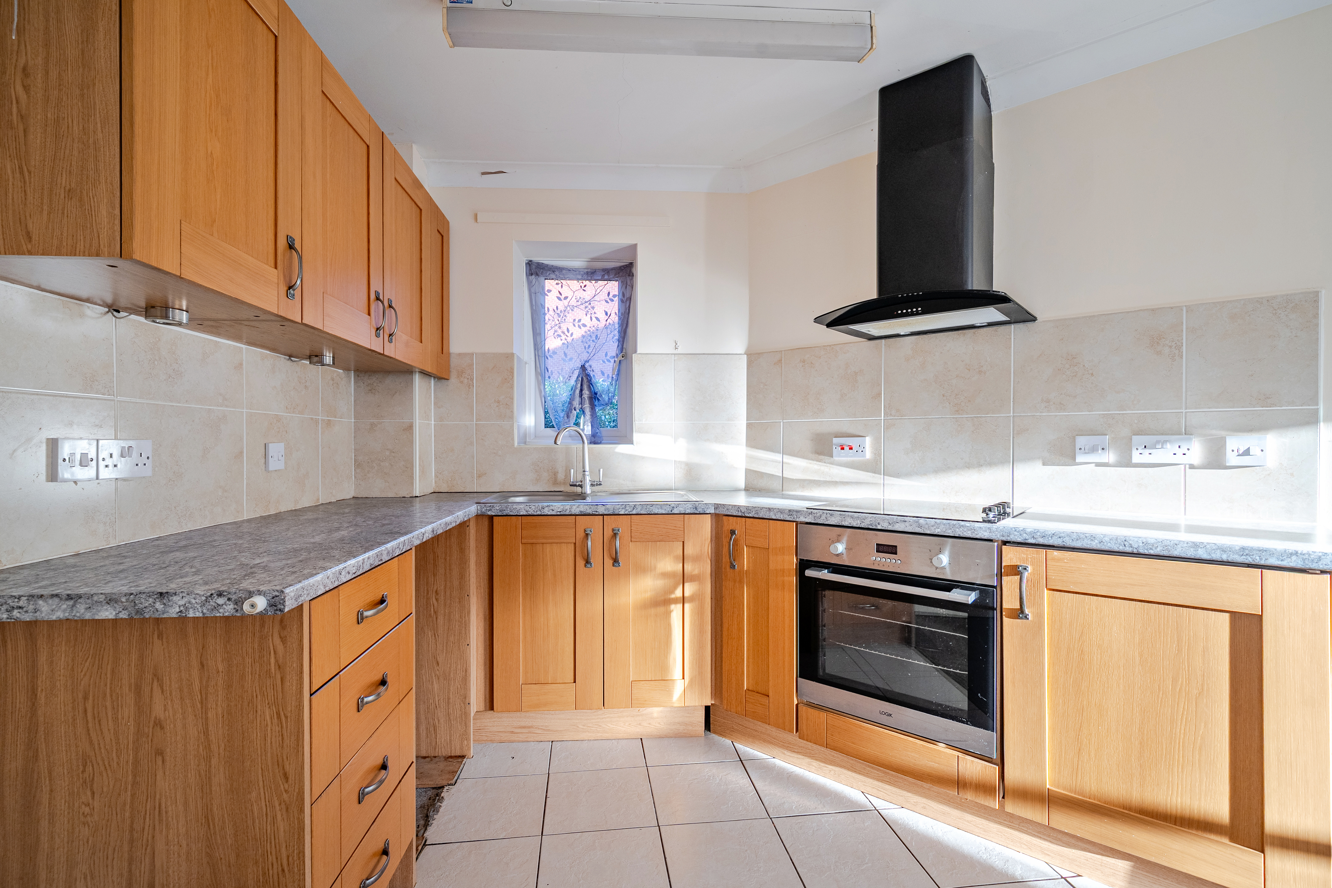 Talbot Court, Reading, RG1