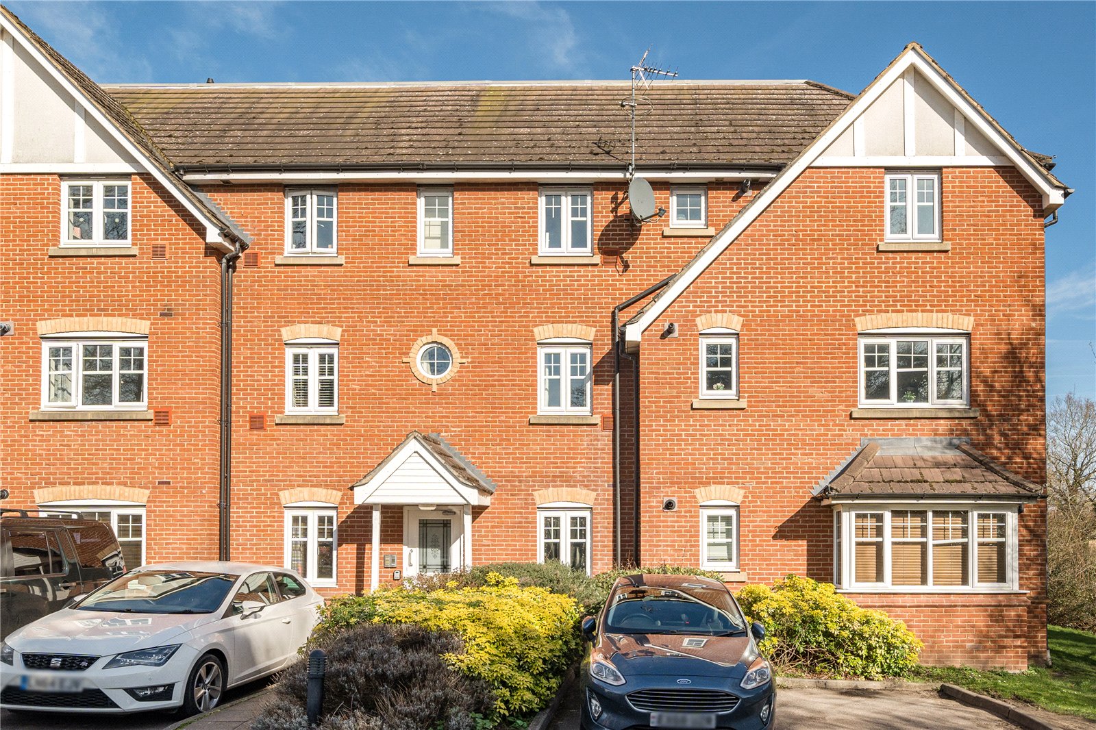 Perigee, Reading, RG2