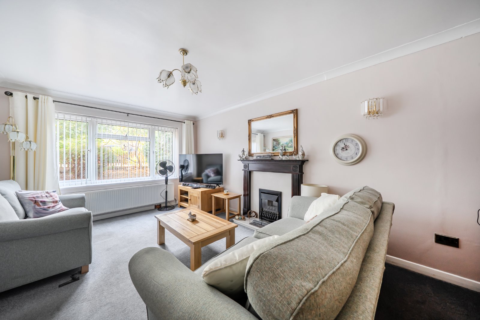Henley Wood Road, Reading, RG6