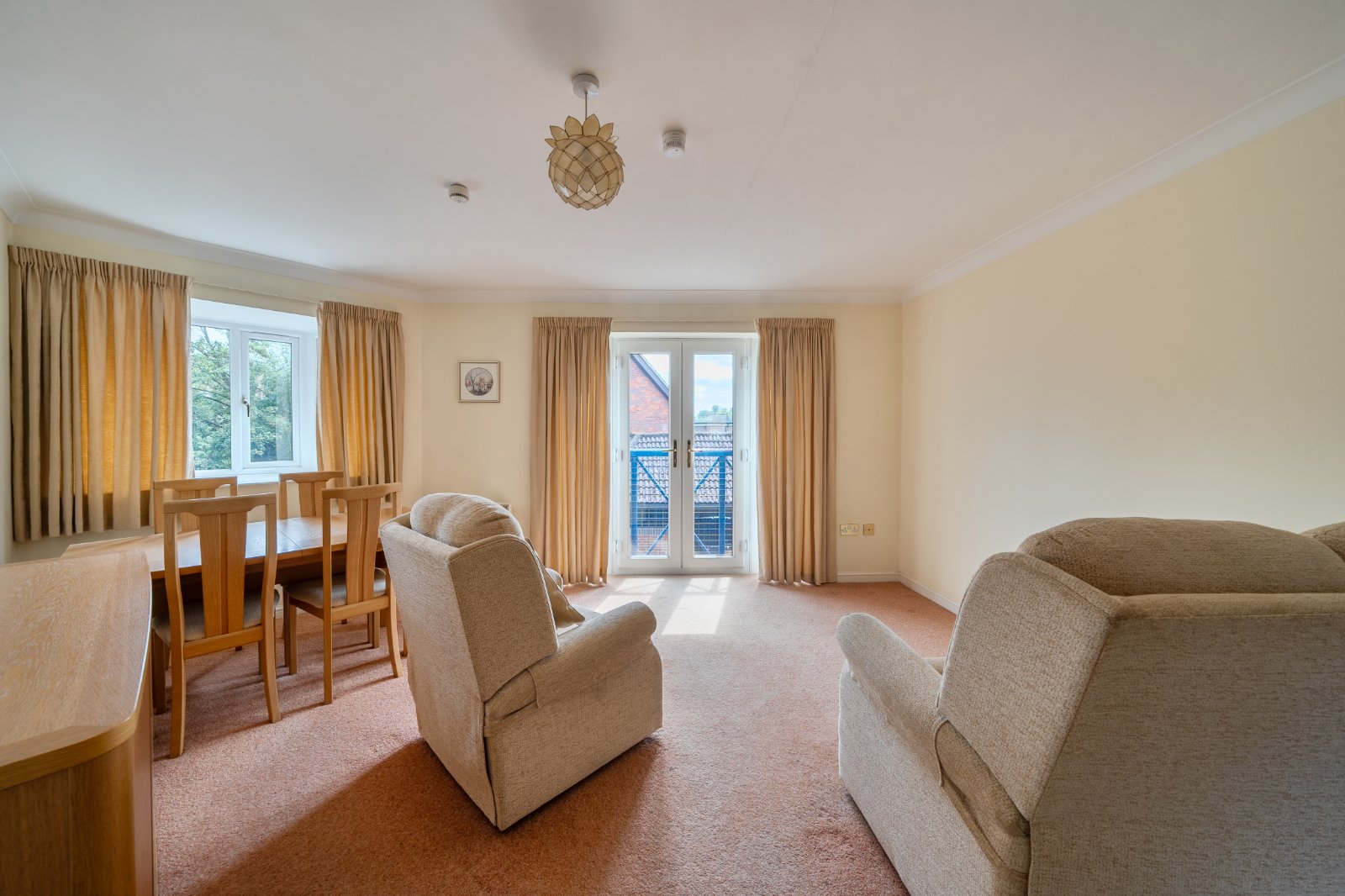 Talbot Court, Reading, RG1