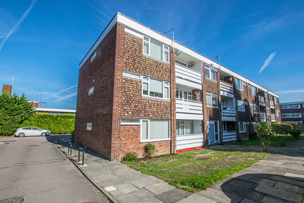 Priory Court, Harlow, CM18