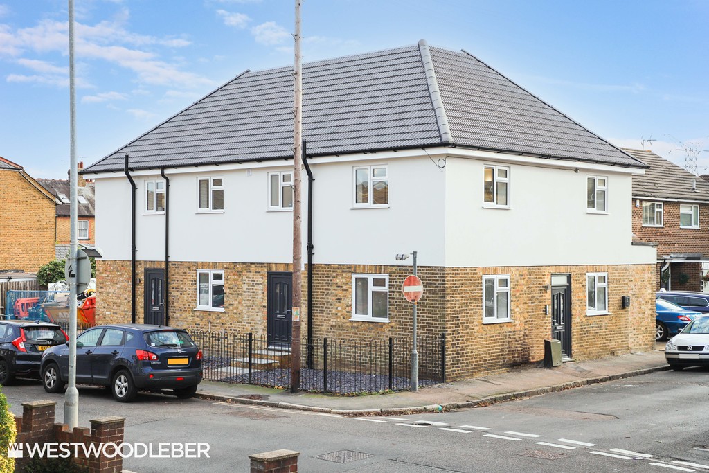 North Road, Hoddesdon, EN11