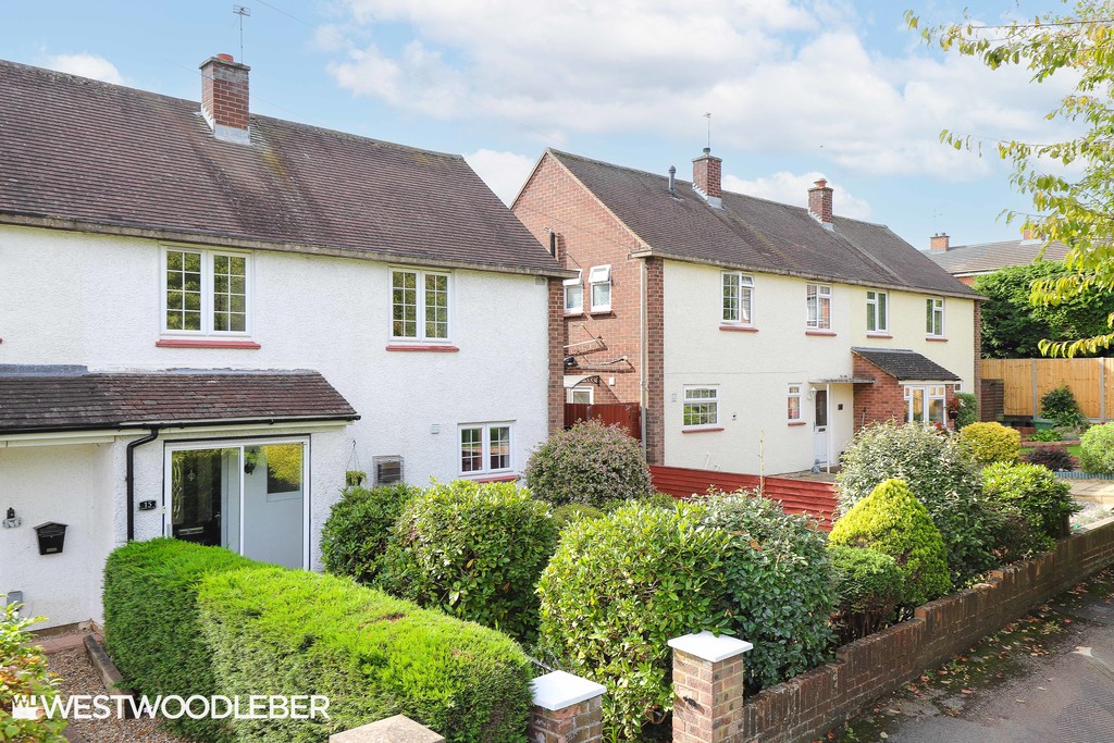 Cherry Tree Road, Hoddesdon, EN11
