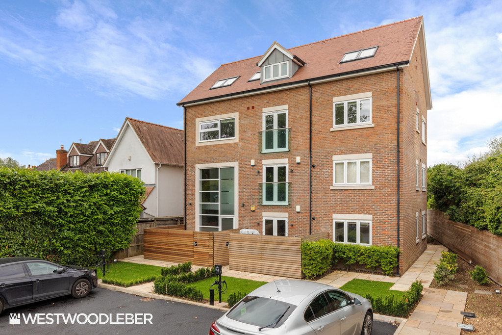 Nazeing New Road, Broxbourne, EN10
