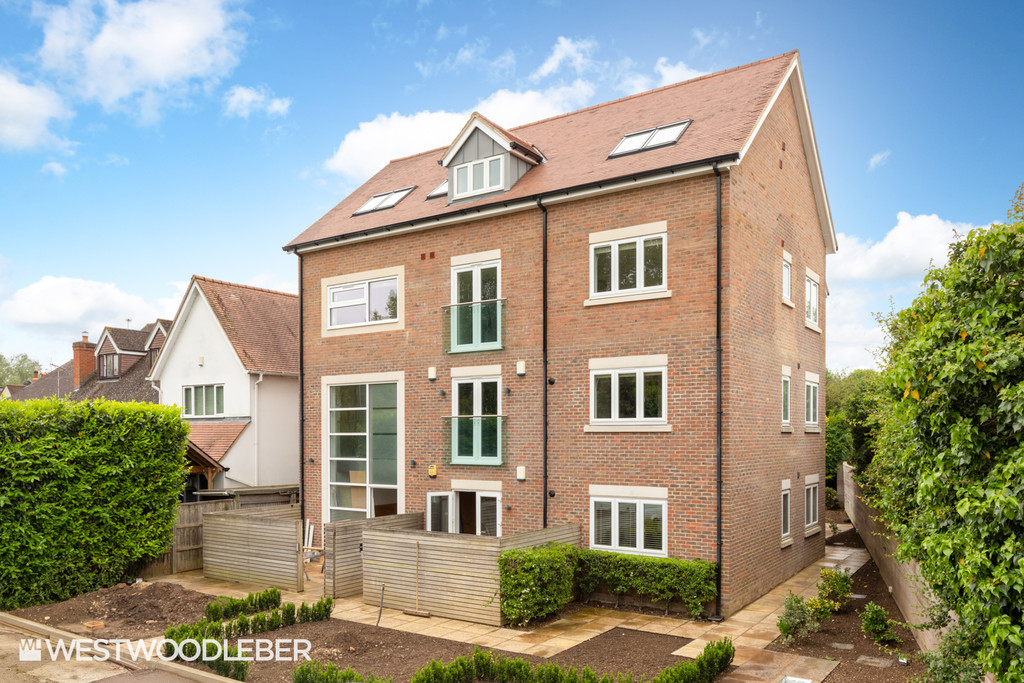 Nazeing New Road, Broxbourne, EN10