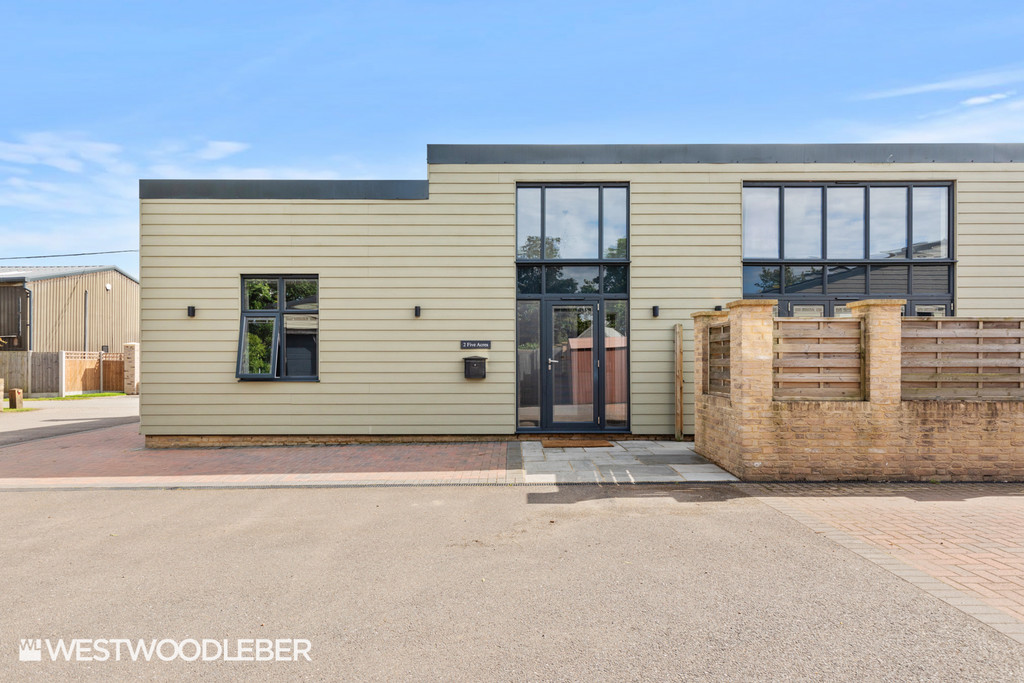 Mangrove Lane, Hertford, SG13