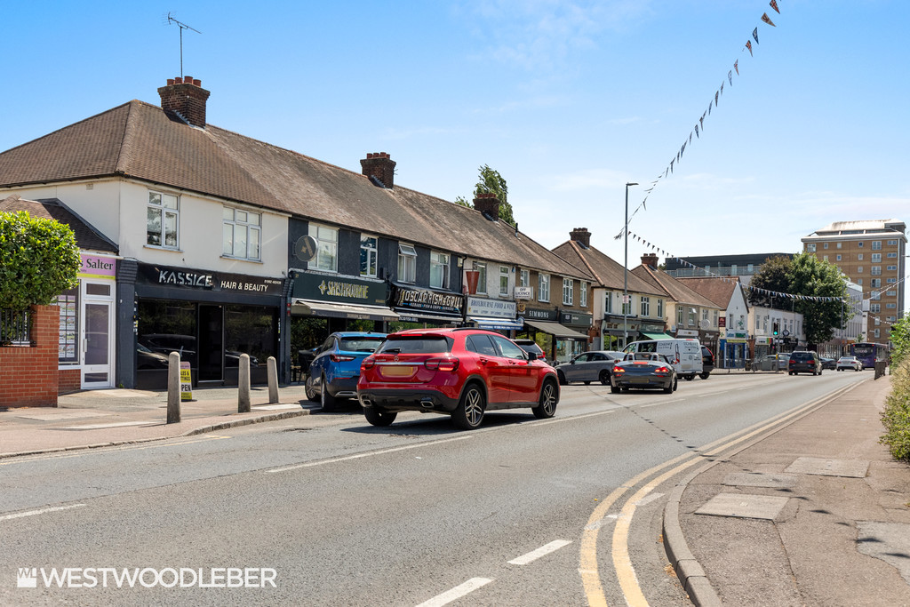 High Road, Broxbourne, EN10