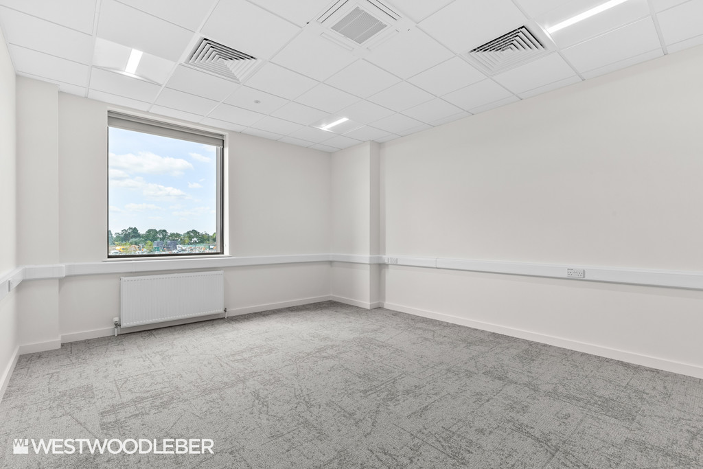 Platinum Way, Waltham Cross, EN8