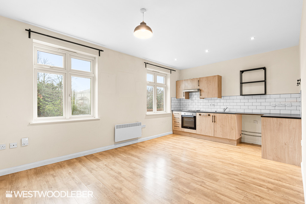 High Road, Broxbourne, EN10