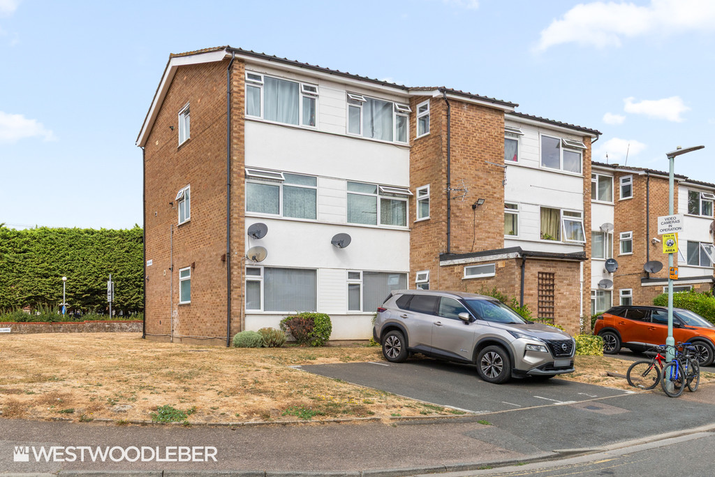 High Road, Broxbourne, EN10