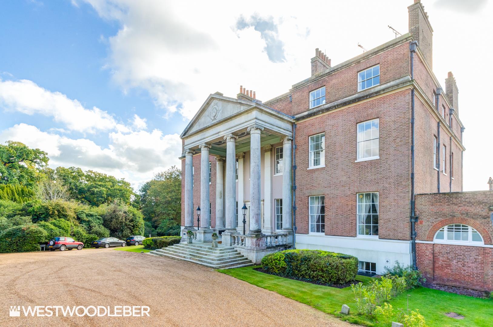 Property in Womleybury Manor, Church Lane, Broxbourne, EN10 7QE