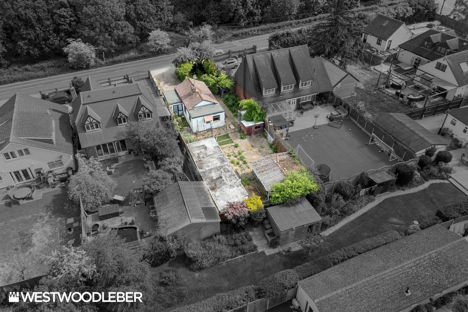 Dobbs Weir Road, Harlow, CM19