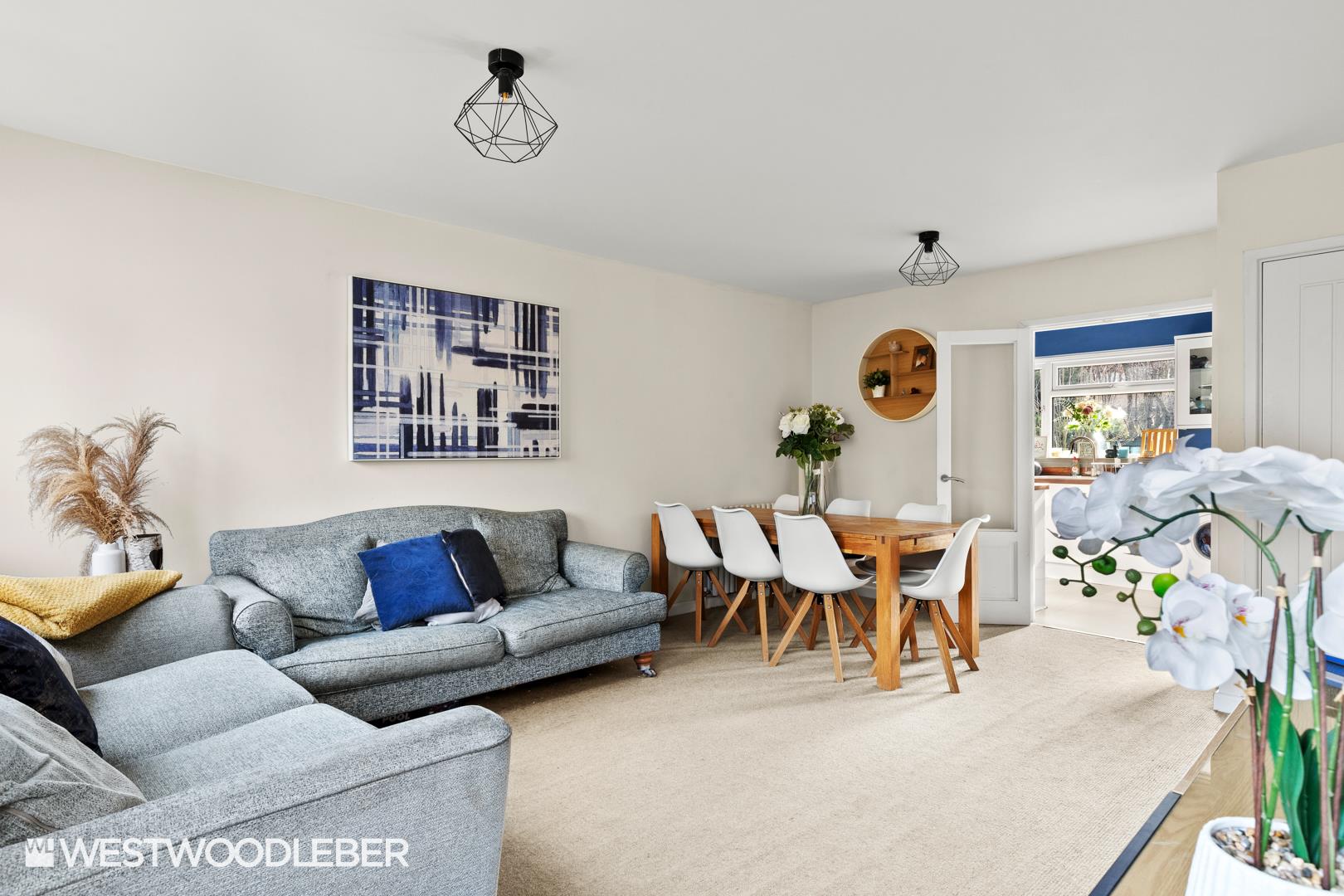 Burn Side, Hoddesdon, EN11