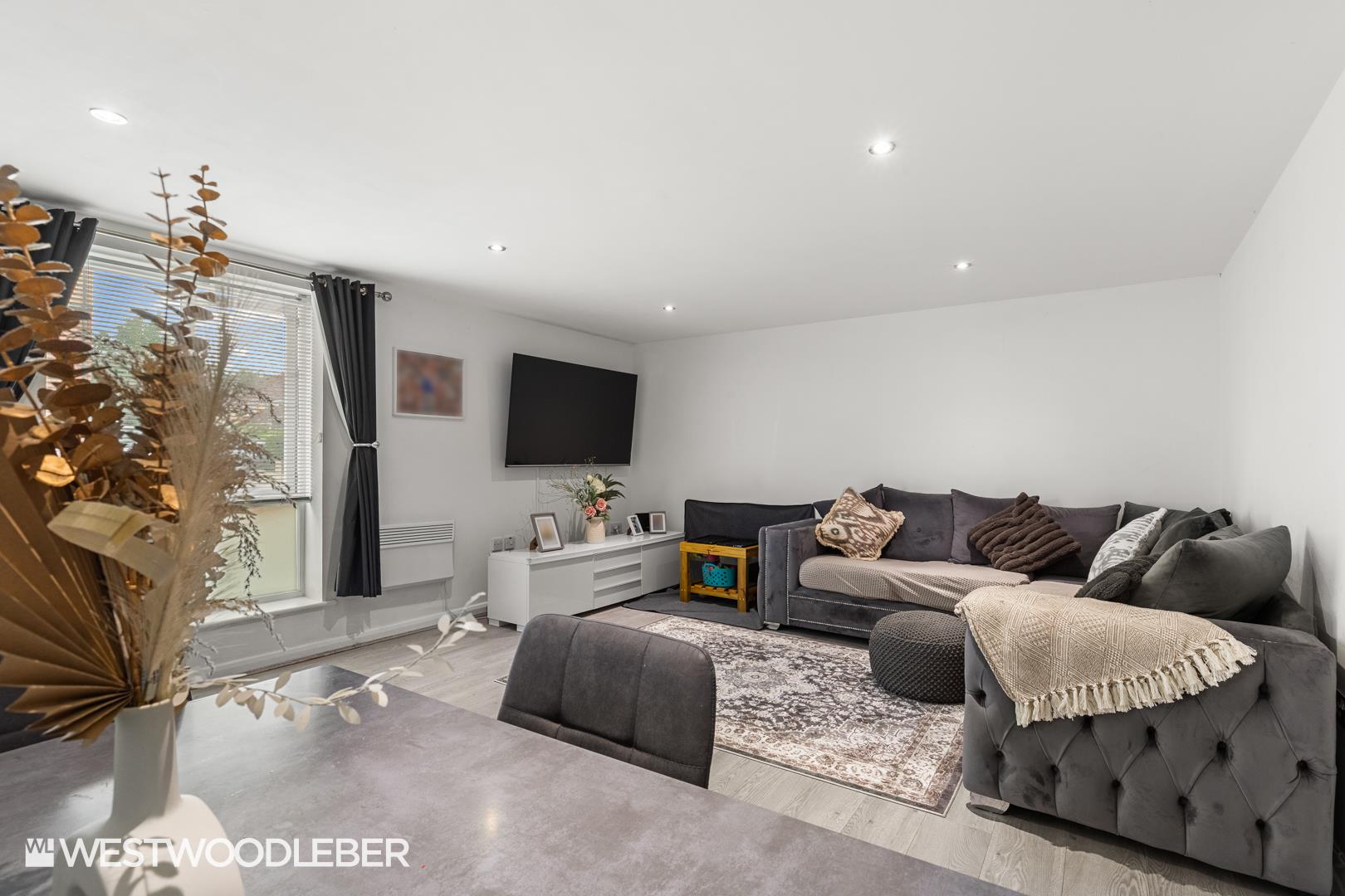 Plomer Avenue, Hoddesdon, EN11