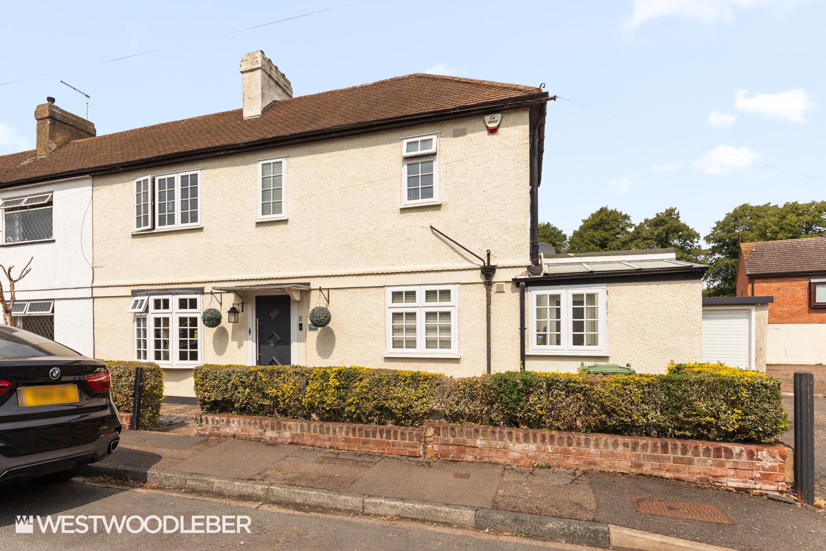 Walnut Tree Close, Hoddesdon, EN11