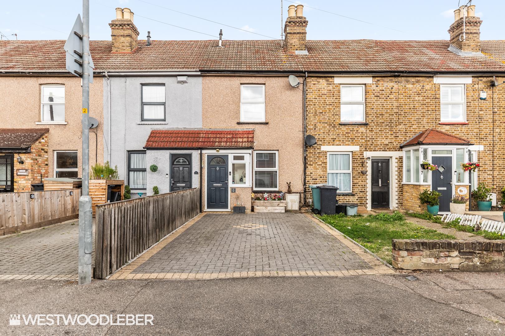 Nunsbury Drive, Broxbourne, EN10