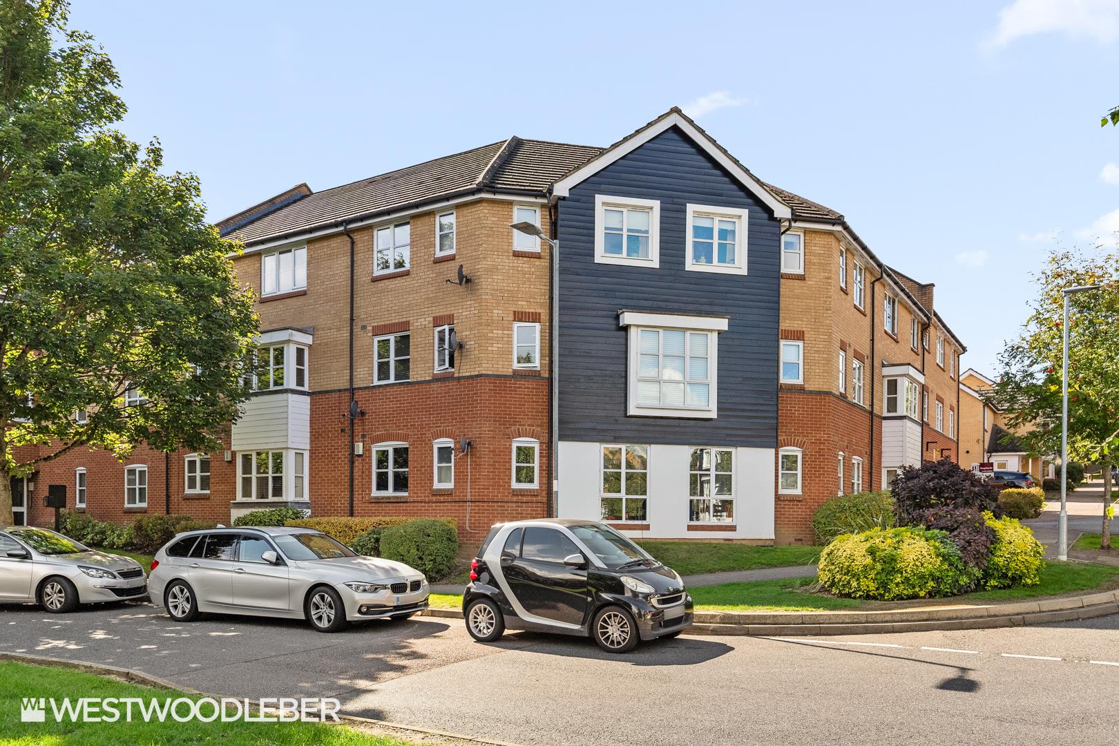 Plomer Avenue, Hoddesdon, EN11