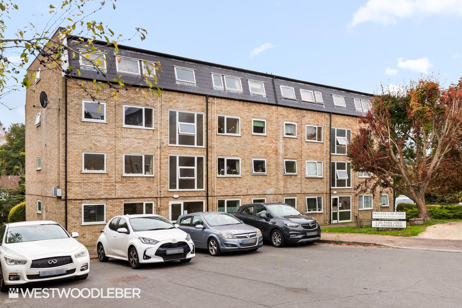 Falcon Court, Ware, SG12