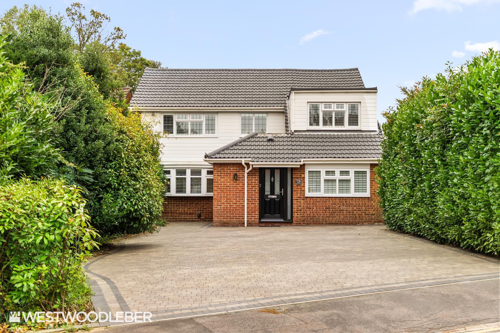 Sheredes Drive, Hoddesdon, EN11