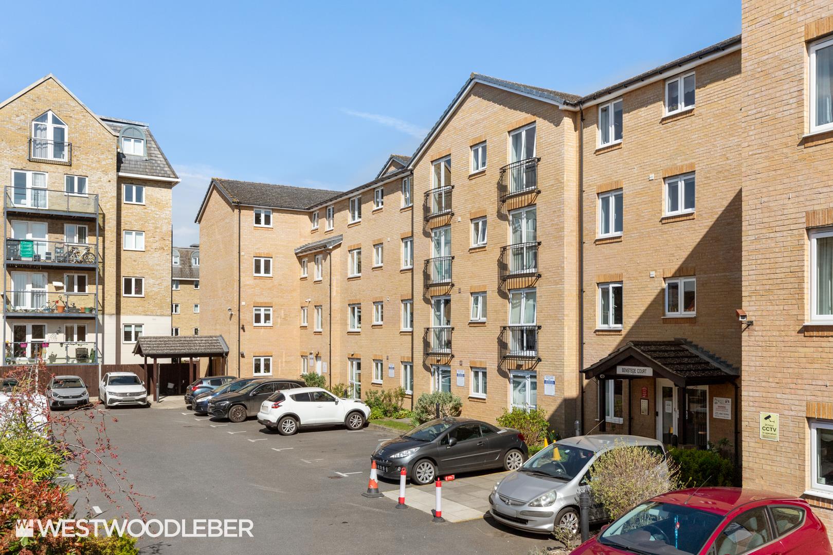 Brocket Road, Hoddesdon, EN11