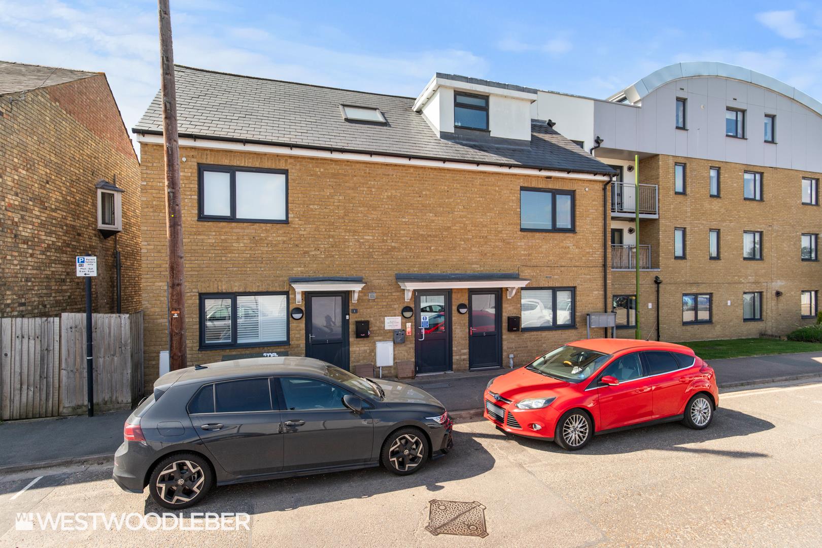 Smeaton Court, Hertford, SG13
