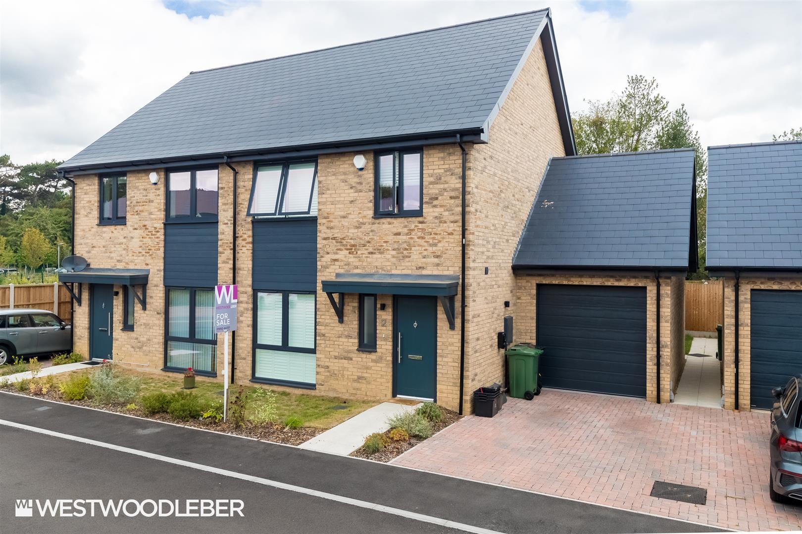 New River Gardens, Wormley, EN10