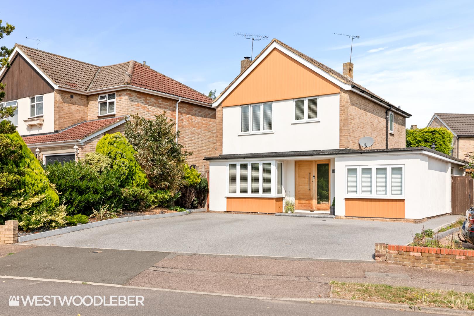 Roselands Avenue, Hoddesdon, EN11
