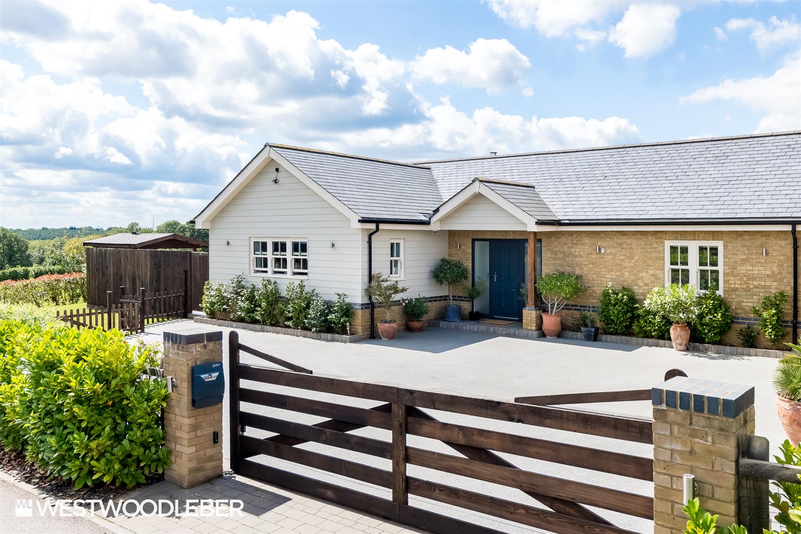Birch Farm Place, Broxbourne, EN10