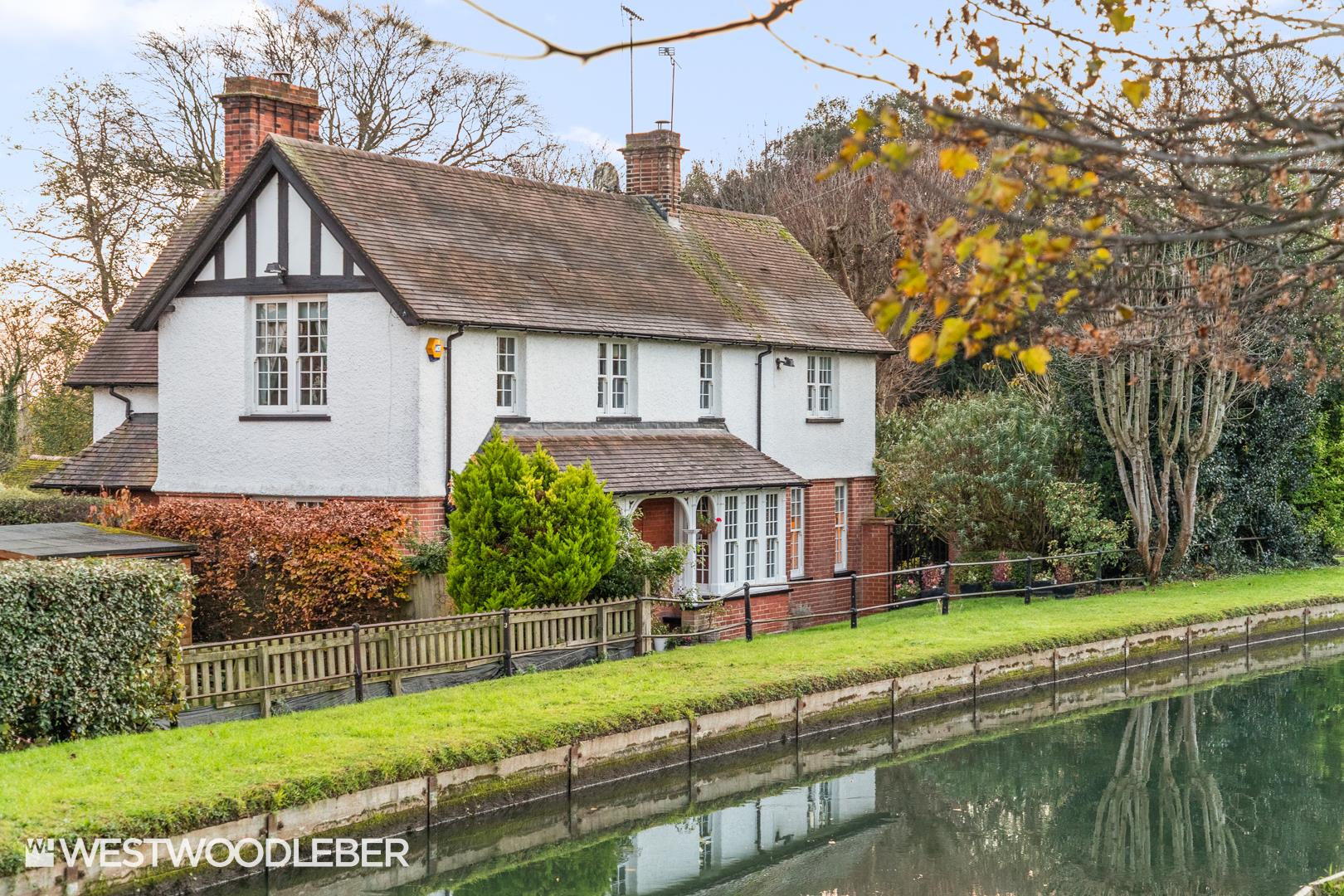 Station Road, Broxbourne, EN10