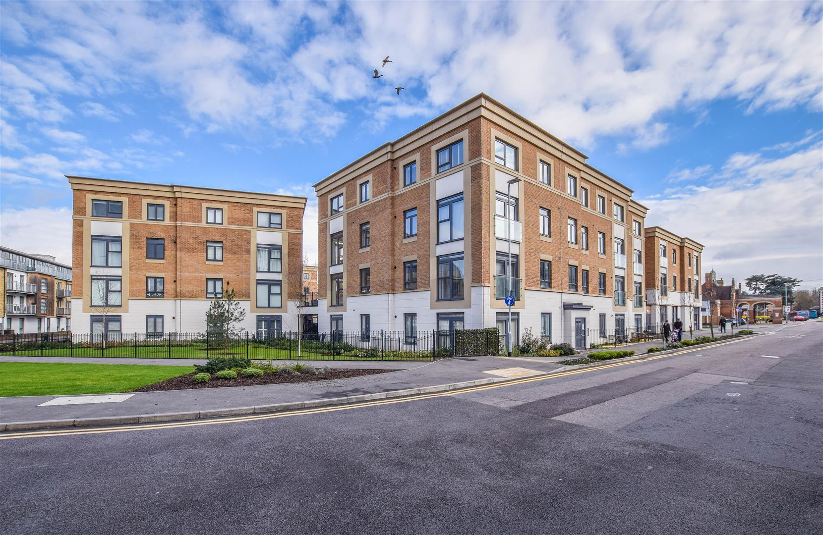 Claud Hamilton Way, Hertford, SG14