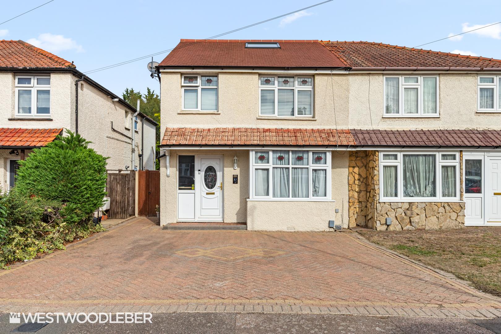 Admirals Walk, Hoddesdon, EN11