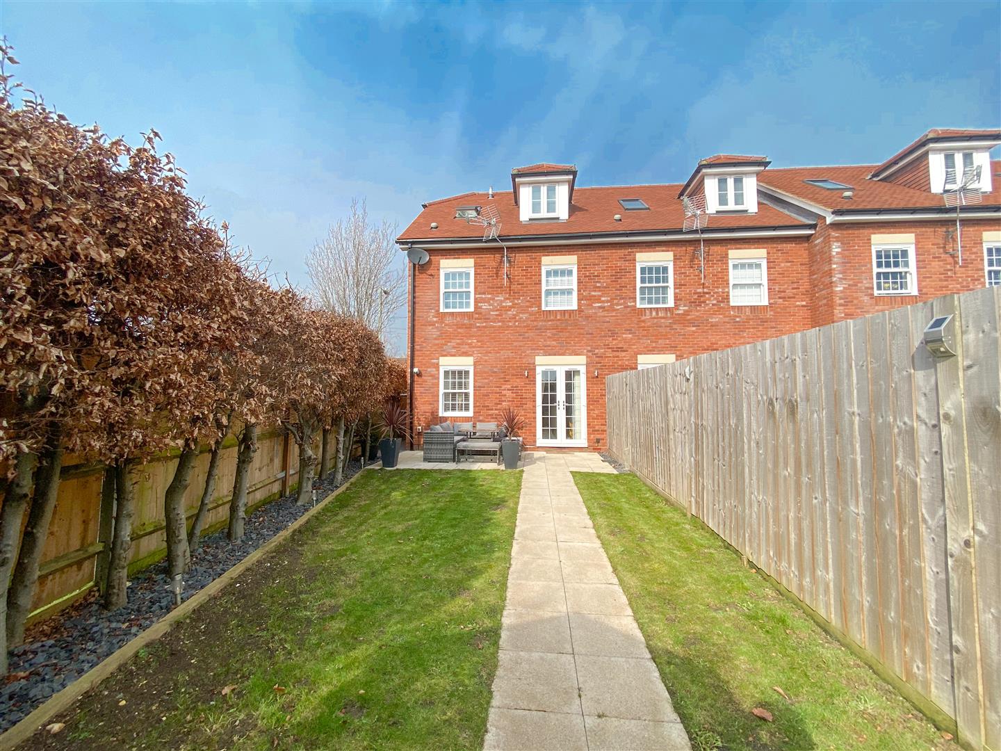 Property in White Hart Lane, Portchester, PO16