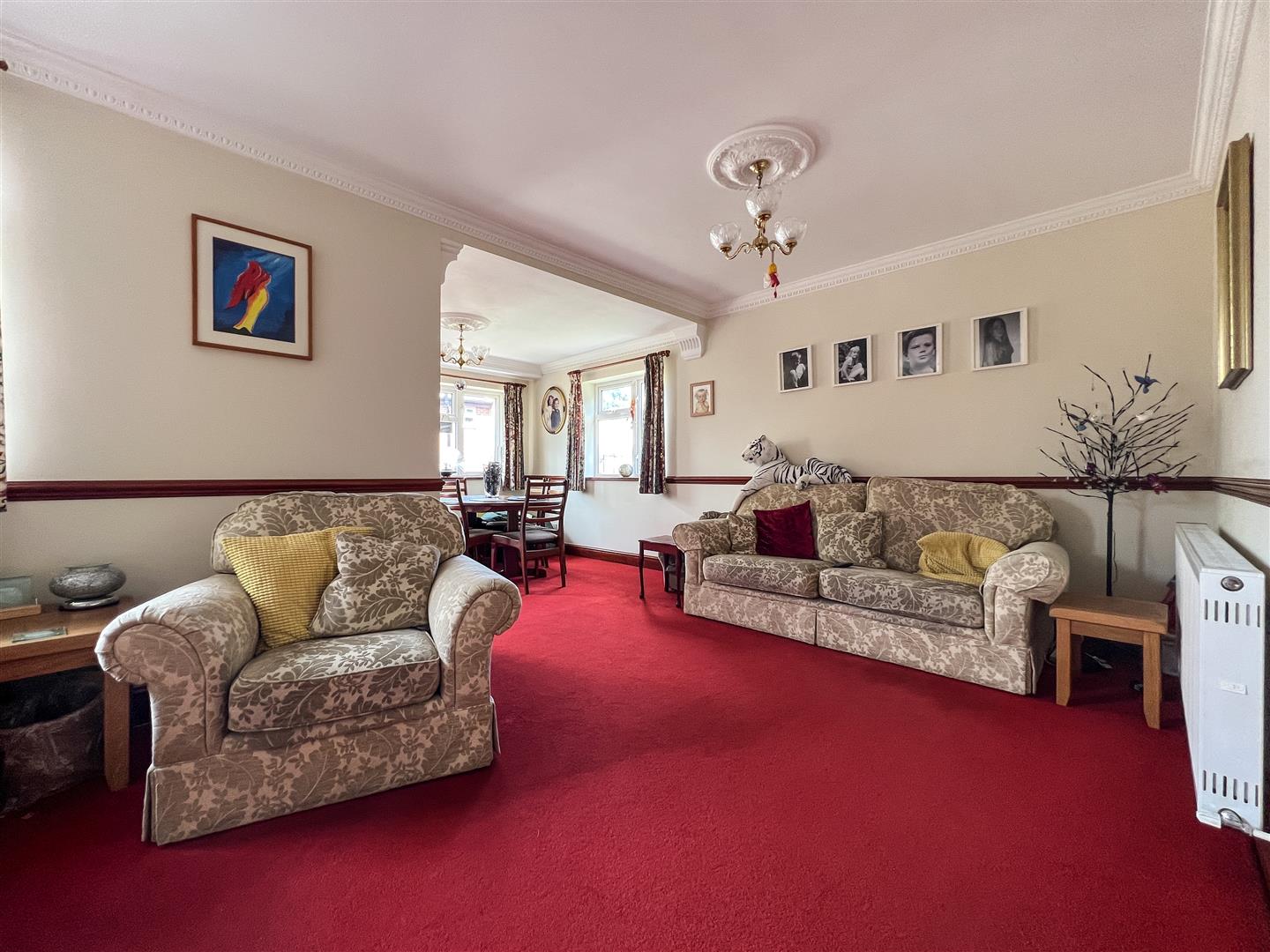 Property in Oakhurst Gardens, Waterlooville, PO7