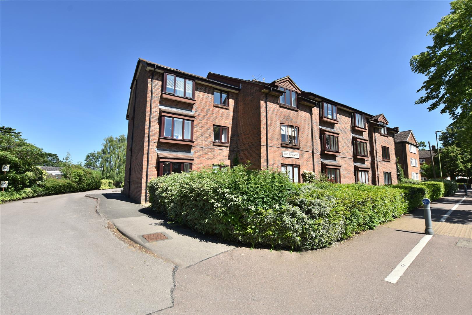 Property in The Grange, ABBOTS LANGLEY, WD5