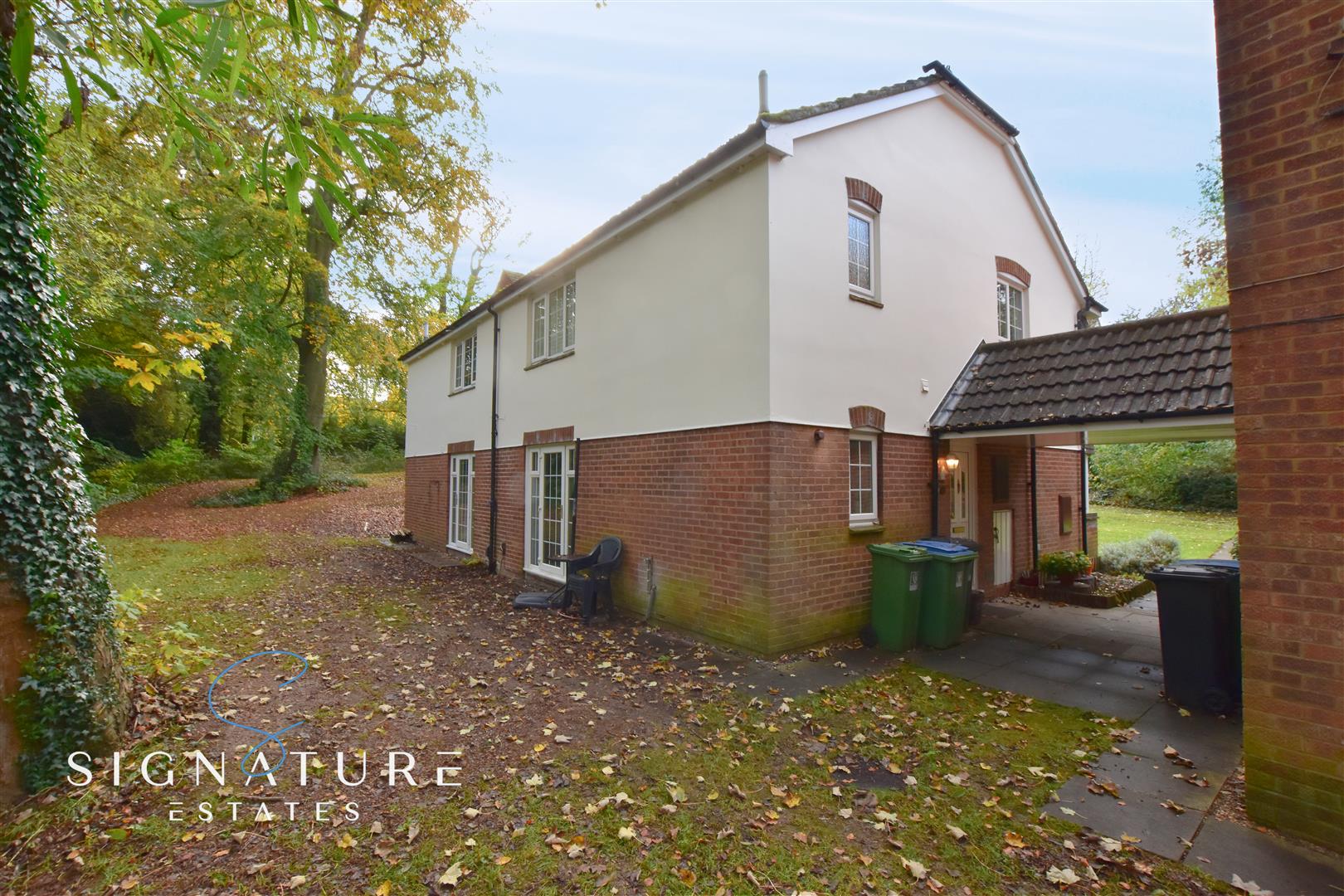 Property in Ravenscroft, Watford, WD25