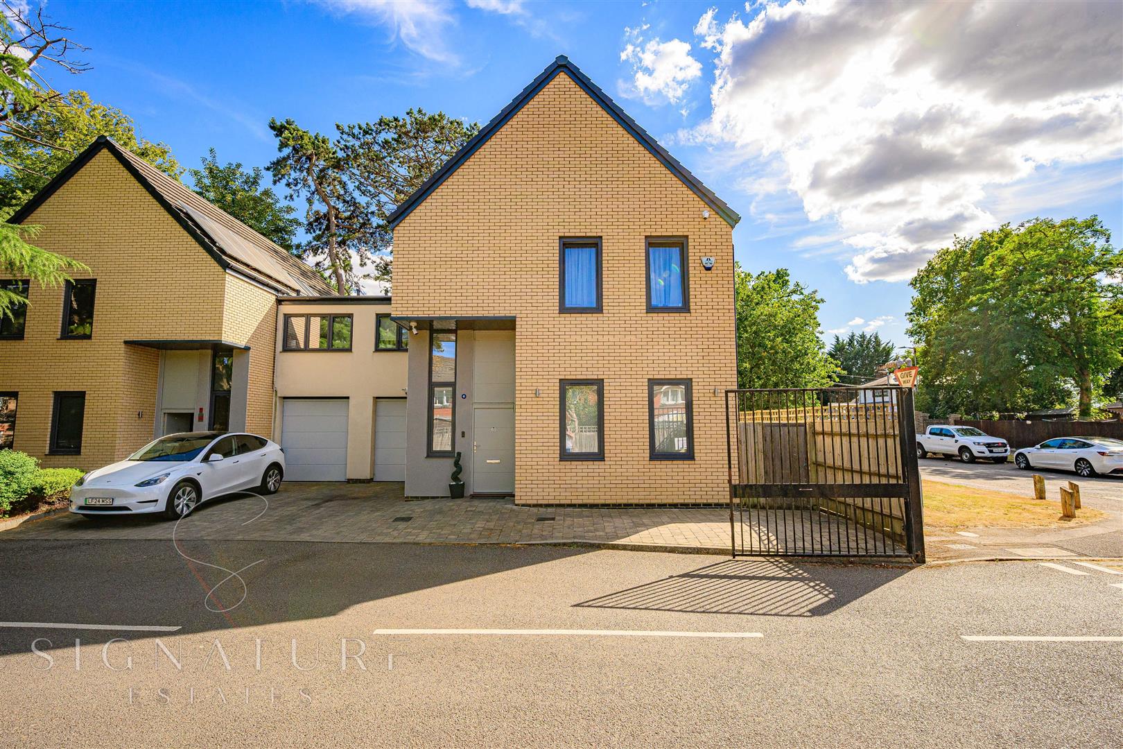 Mallard Road, Abbots Langley, WD5